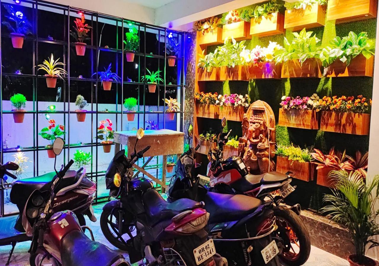The Greenstar Inn Premium Bhubaneswar Bagian luar foto