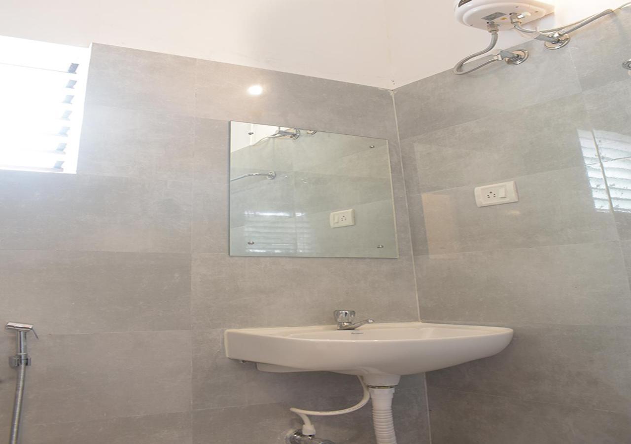 The Greenstar Inn Premium Bhubaneswar Bagian luar foto